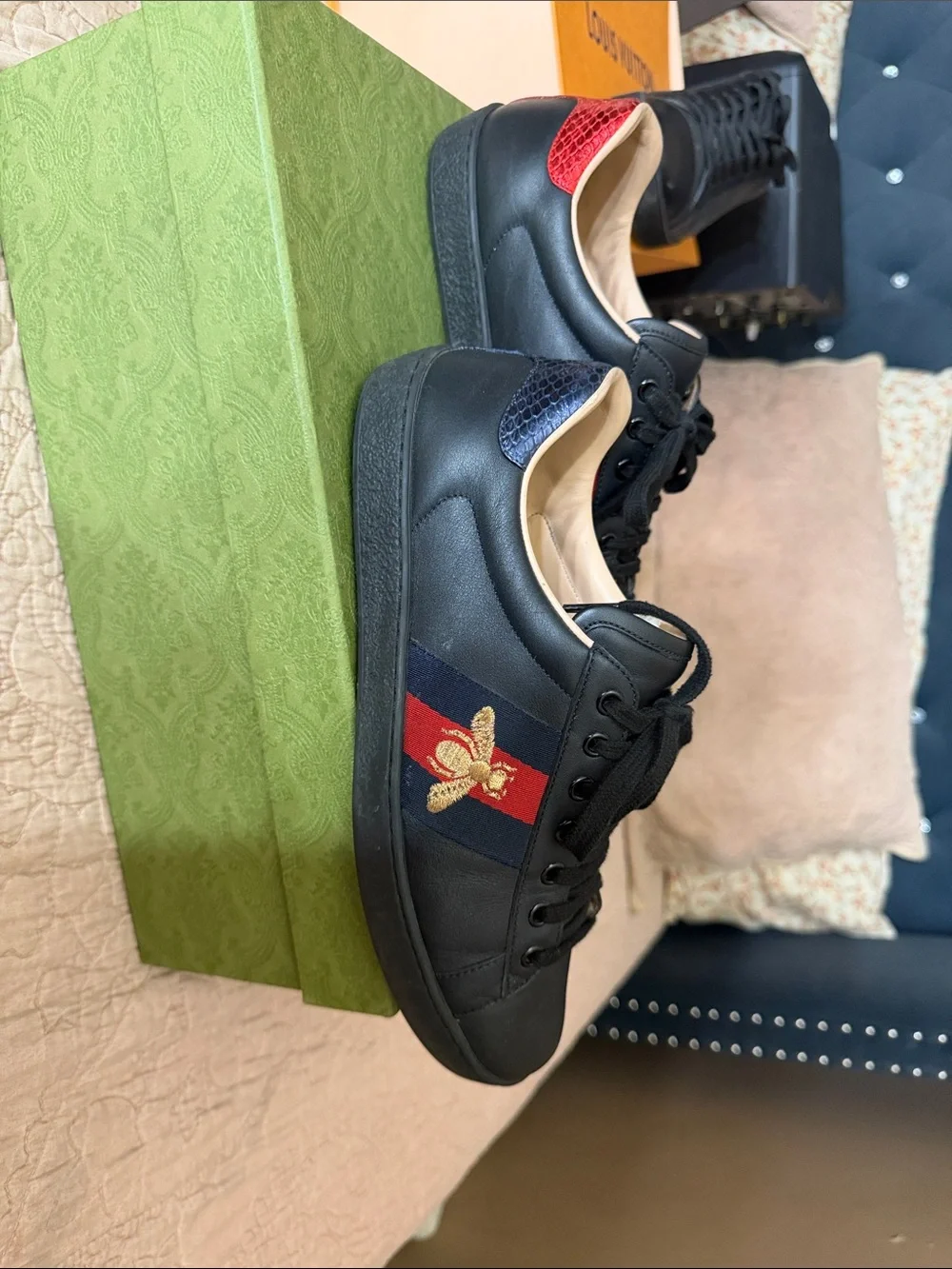 Gucci men  Black Leather Bee Accent Sneakers